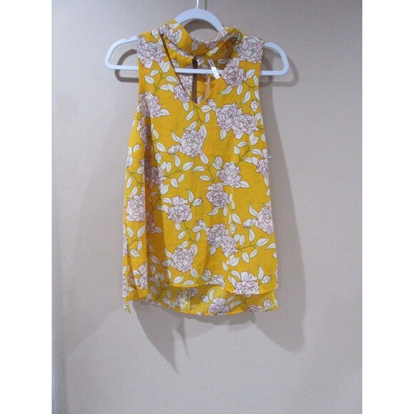 DNA Tops - NWT DNA Couture Blouse Women Lg Yellow Floral Sleeveless